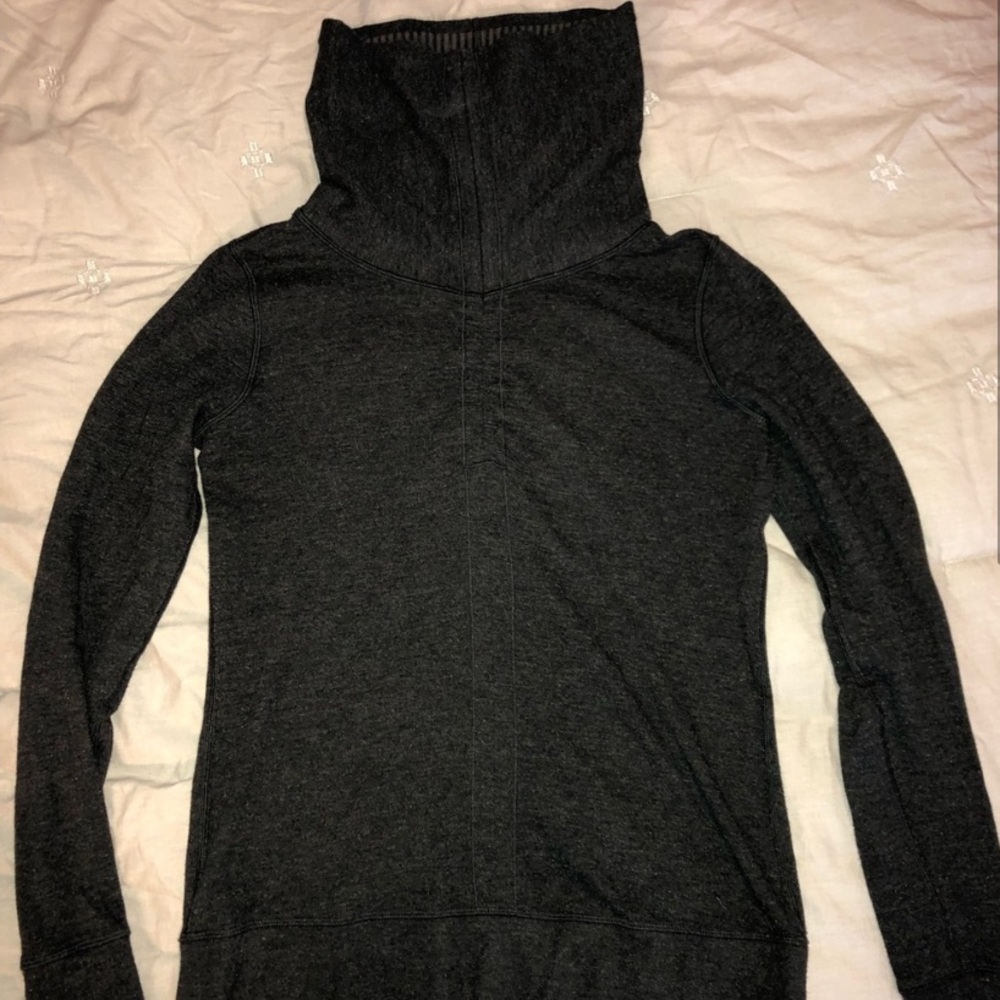 Lululemon reversible high neck sweatshirt